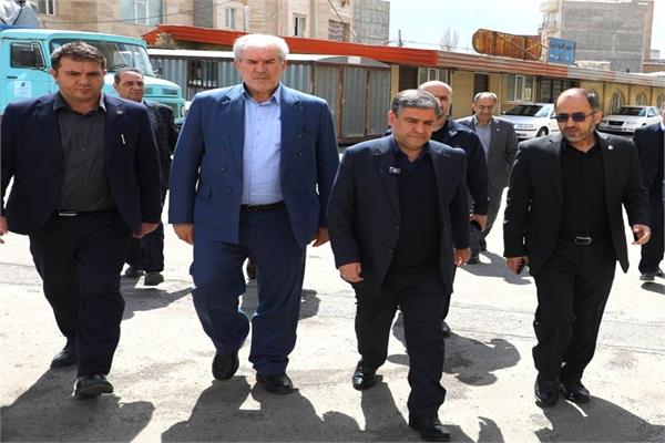 استاندار اردبیل از وضعیت ارائه خدمات حوزه مخابرات و زیرساخت استان بازدید و روند توسعه طرح‌ها را بررسی کرد