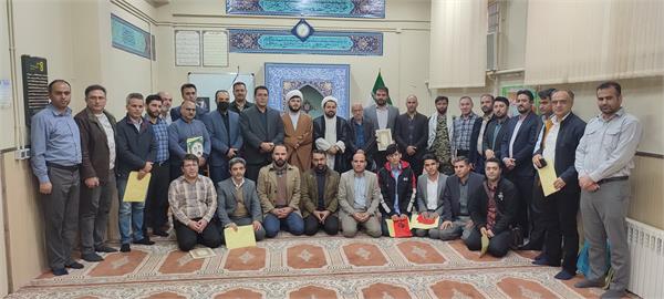 نشست جهادتبیین به مناسبت هفته بسیج برگزار شد