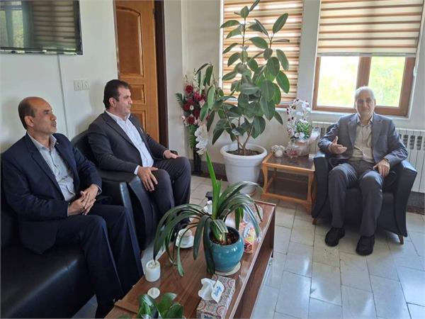 حمایت استانداری از توسعه زیرساخت‌های نوین ارتباطی در اردبیل