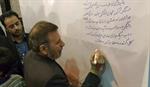 وزیر ارتباطات و فناوری اطلاعات از نمایشگاه الکامپ قم بازدید کرد