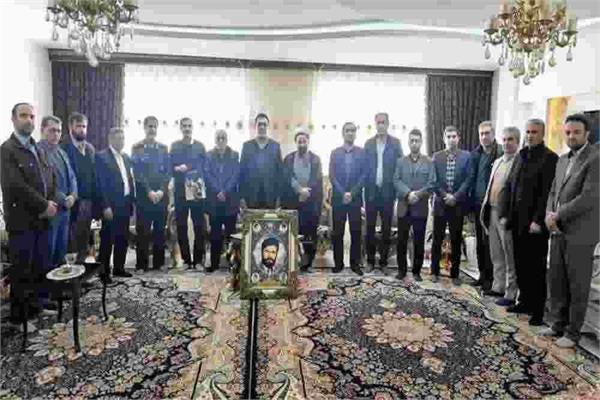 دیدار مدیران و معاونین واحدهای تابعه وزارت ارتباطات در استان اردبیل از خانواده شهید نصرت قیاسی